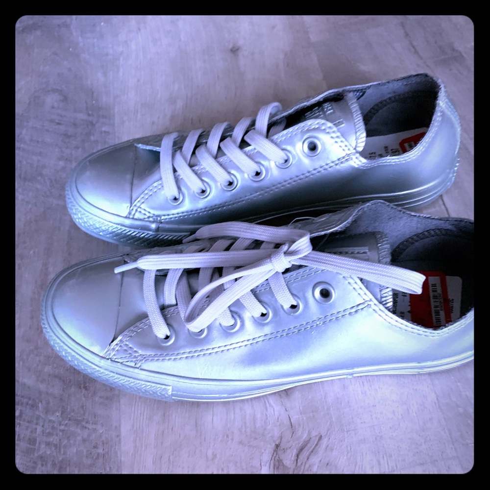 Silver Converse Men’s Boys
